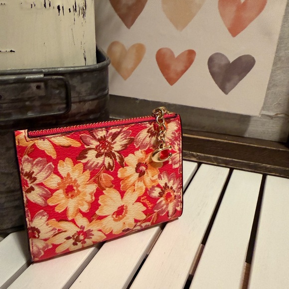 COACH Snap Card Case With Vintage Daisy Script Print (3595) $138 NWOT - Picture 2 of 6